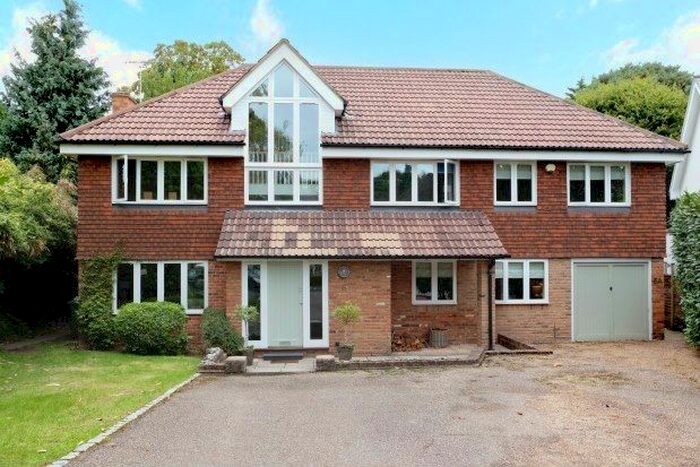 6 Bedroom Property To Rent In Millbrook, Weybridge, KT13