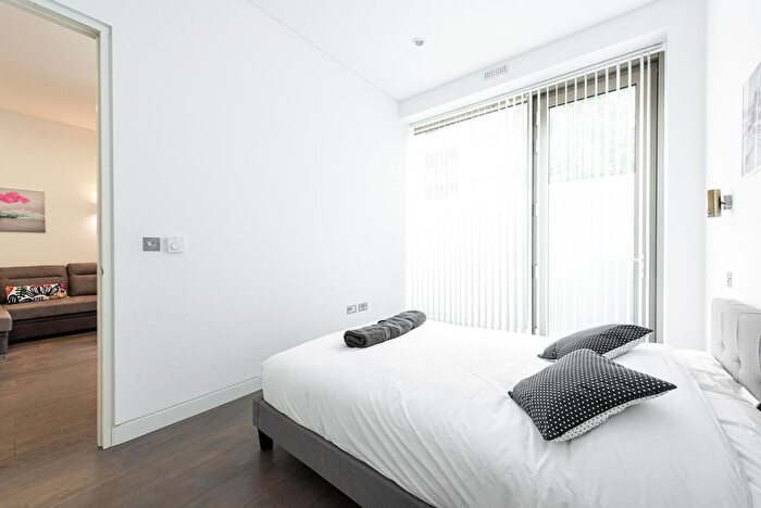 1 Bedroom Flat To Rent In Haven Way, London, SE1