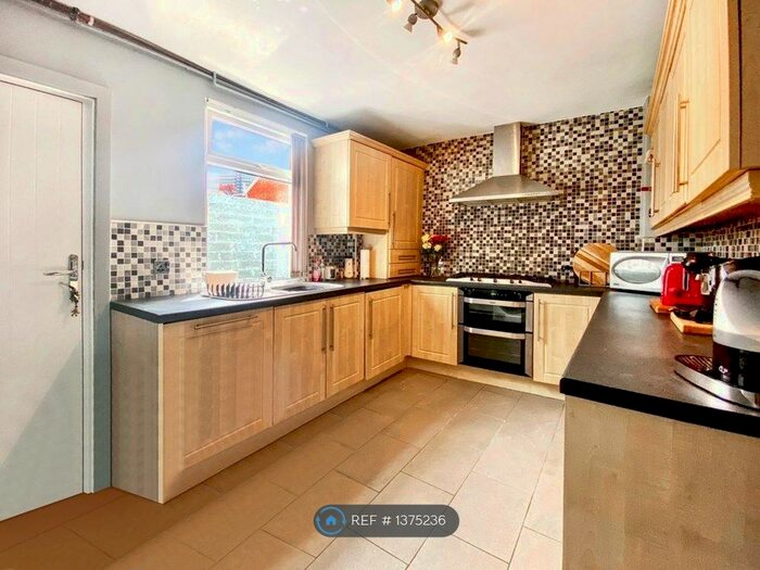 3 Bedroom End Of Terrace House To Rent In Litherland Road, Bootle, L20