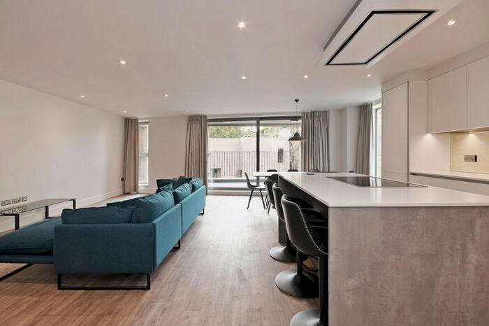 3 Bedroom Flat To Rent In Hillgate Place, David Baldwin Way, Sheffield, S11