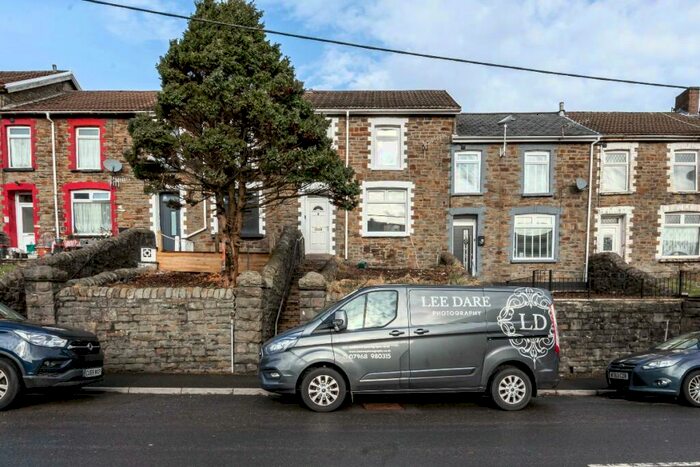 4 Bedroom Terraced House To Rent In Howard Street, Tonypandy, CF40