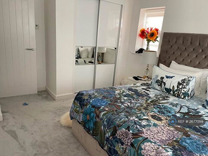 Studio To Rent In Clean, Wexham, Slough, SL3