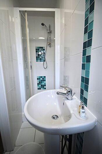 1 Bedroom Studio To Rent In Flat, Kelso Road, LS2