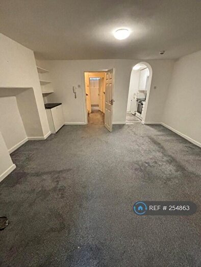 2 Bedroom Flat To Rent In Eastbrook Place, Dover, CT16