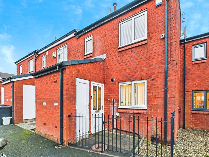 3 Bedroom Terraced House For Sale In Reedham Close, Bolton, BL1