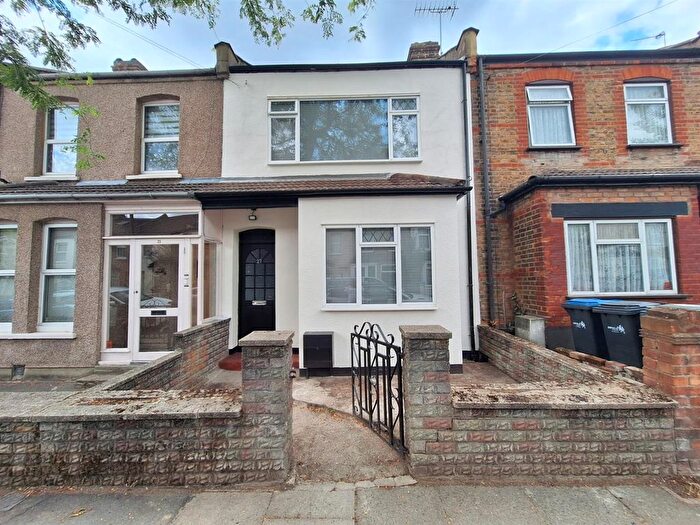 4 Bedroom Terraced House To Rent In Millais Road, Enfield, EN1