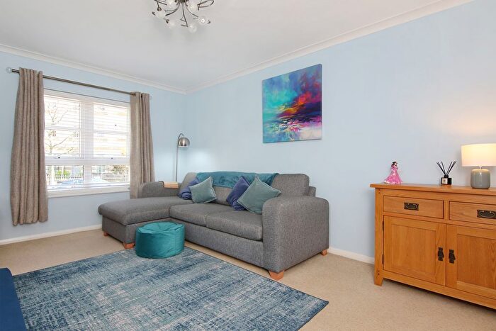 1 Bedroom Flat For Sale In / Hopetoun Crescent, Edinburgh, EH7