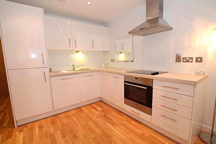 Studio To Rent In Woking, Surrey, GU21