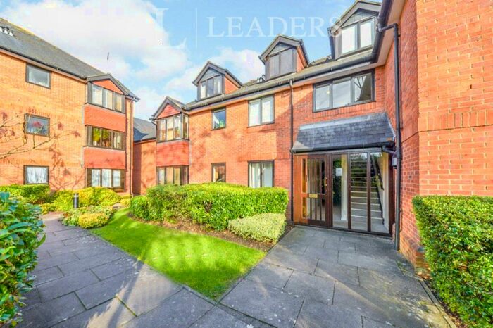 1 Bedroom Apartment To Rent In Peakes Place, AL1