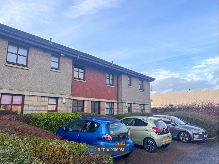 2 Bedroom Flat To Rent In Fleming Avenue, Clydebank, G81