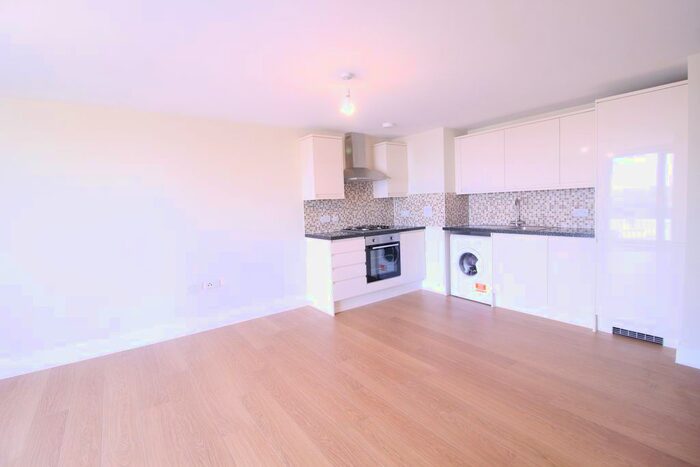 1 Bedroom Flat To Rent In Charter House, High Road, IG1