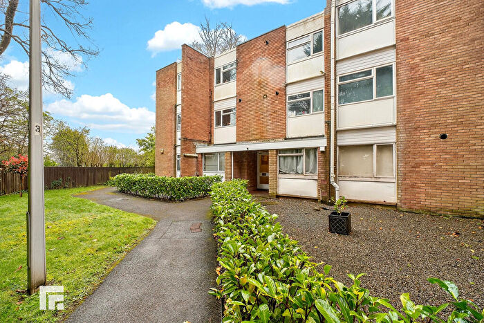 2 Bedroom Flat For Sale In Cwrt Ty-Mynydd, Radyr, Cardiff, CF15