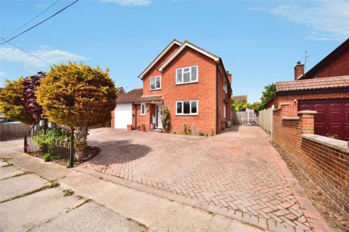 3 Bedroom Detached House For Sale In Clarence Gardens, Warden, Kent, ME12