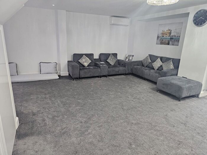 3 Bedroom Terraced House To Rent In Milner Drive, Twickenham, Middlesex, TW2