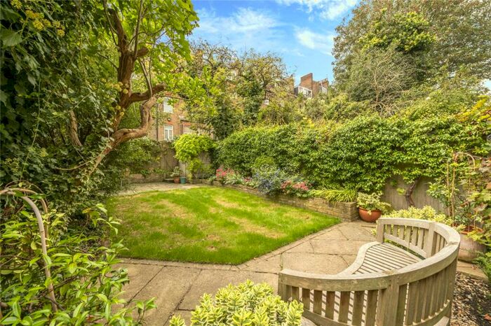 5 Bedroom Apartment To Rent In Denning Road, Hampstead, NW3