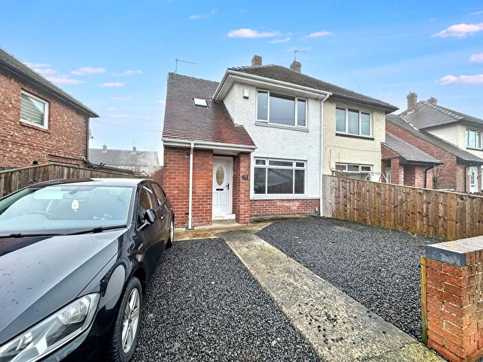 3 Bedroom Semi-Detached House For Sale In Salcombe Avenue, Jarrow, NE32