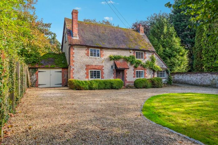4 Bedroom Detached House For Sale In Benson Road, Ewelme, OX10