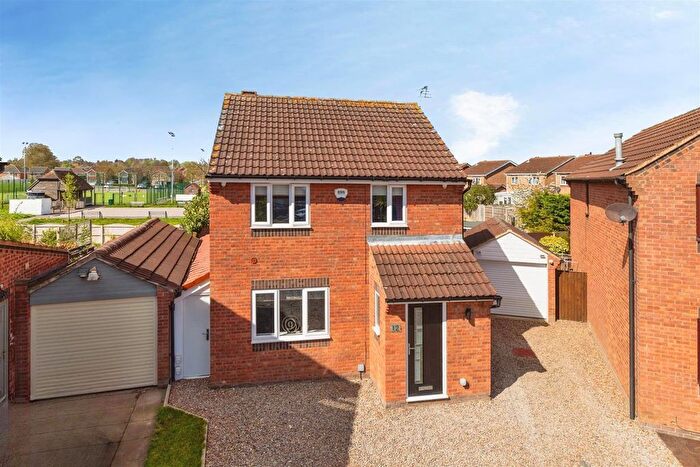 3 Bedroom Detached House For Sale In Pasture Court, Sherburn In Elmet, Leeds, LS25