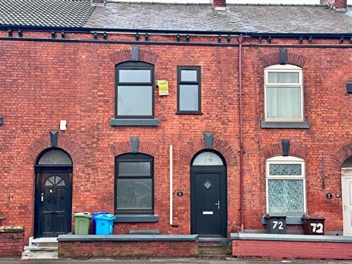 3 Bedroom Terraced House For Sale In Oldham Road, Manchester, M35