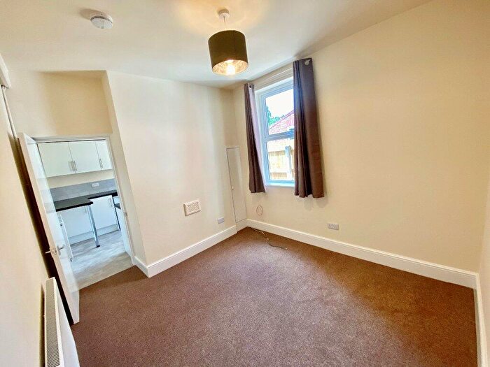 2 Bedroom Property To Rent In Kedleston Road, Derbyshire, Derby, DE22