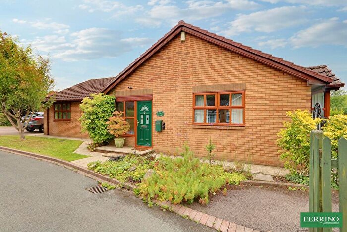4 Bedroom Bungalow For Sale In Oaklands Park, Whitecroft, Lydney, Gloucestershire., GL15