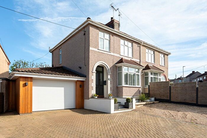 3 Bedroom Semi-Detached House For Sale In Jubilee Road, Bristol, BS15