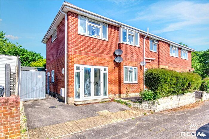 2 Bedroom Apartment For Sale In Windermere, Lake Road, Bournemouth, BH11