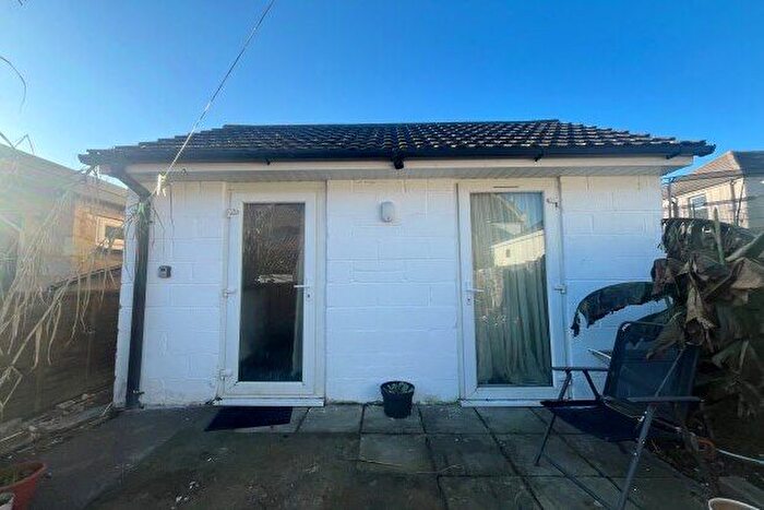 Studio To Rent In Seabourne Road, Bournemouth, BH5