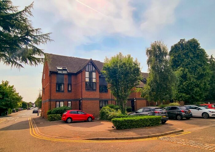 1 Bedroom Flat To Rent In Elton Park, Langley Road, Watford, WD17