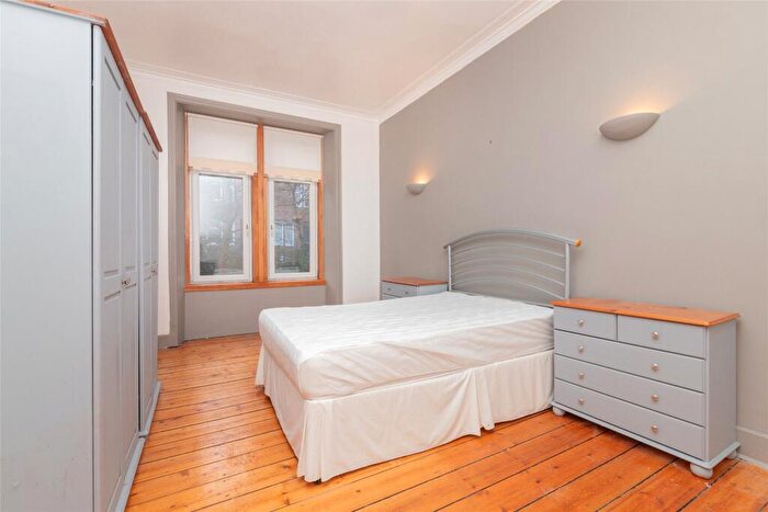 2 Bedroom Apartment To Rent In Bellwood Street, Glasgow, G41