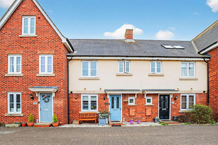 3 Bedroom Terraced House For Sale In Greenside Close, Wixams, MK42