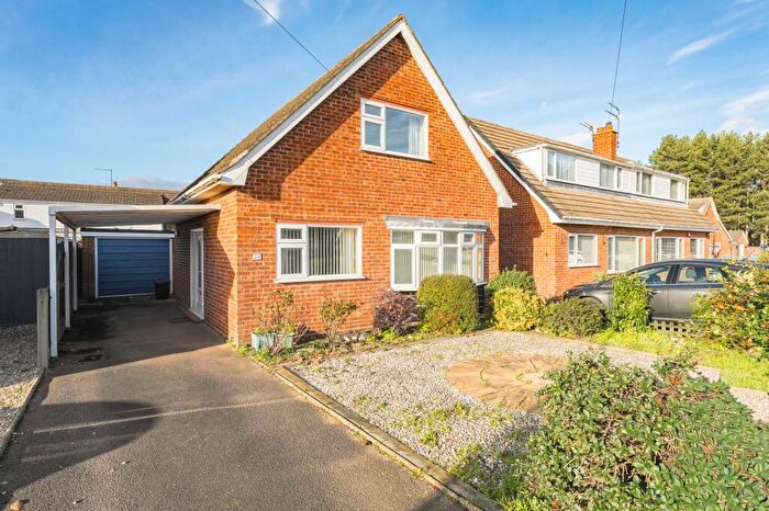 2 Bedroom Bungalow For Sale In Linacre Avenue, Sprowston, NR7