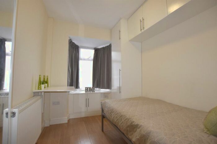 Studio To Rent In Manton Road, London, SE2