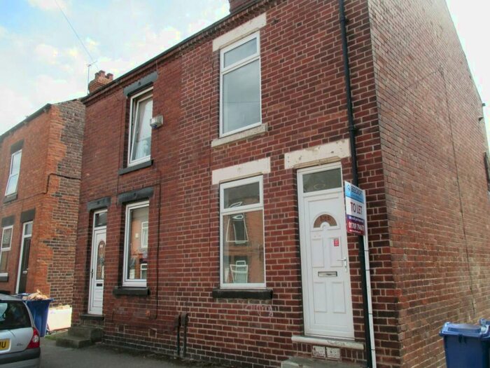 2 Bedroom House To Rent In Blythe Street, Wombwell, S73