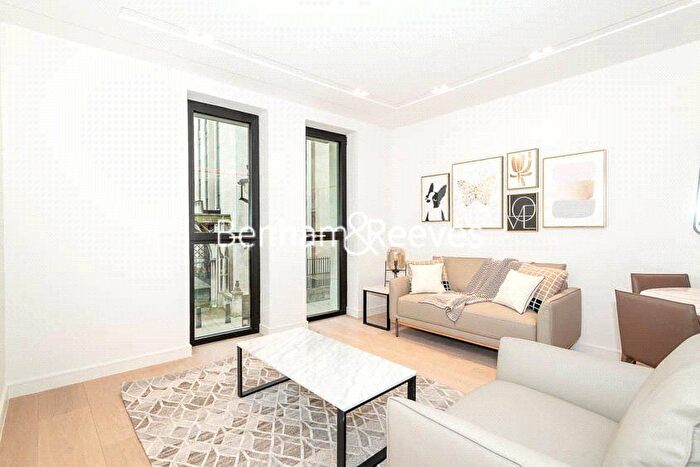 1 Bedroom Flat To Rent In Portugal Street, London, WC2A