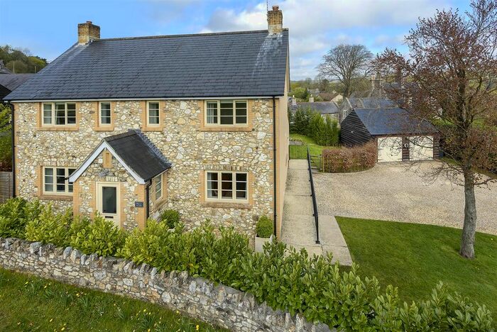 4 Bedroom Detached House For Sale In Bishopswood, Chard, TA20