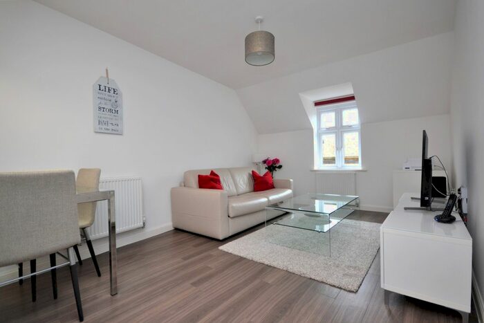 1 Bedroom Flat To Rent In Mackintosh Street, Bromley BR2