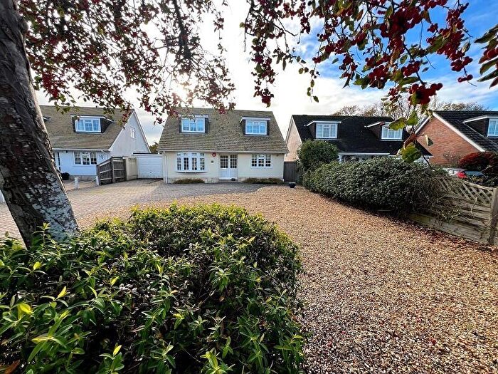 3 Bedroom Detached House For Sale In Haven Gardens, New Milton, Hampshire., BH25