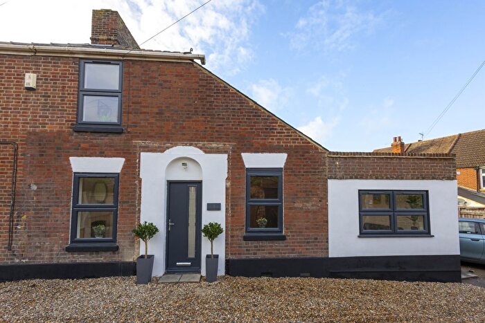 3 Bedroom Semi Detached House For Sale In Lansdown Road, Canterbury, Kent, CT1
