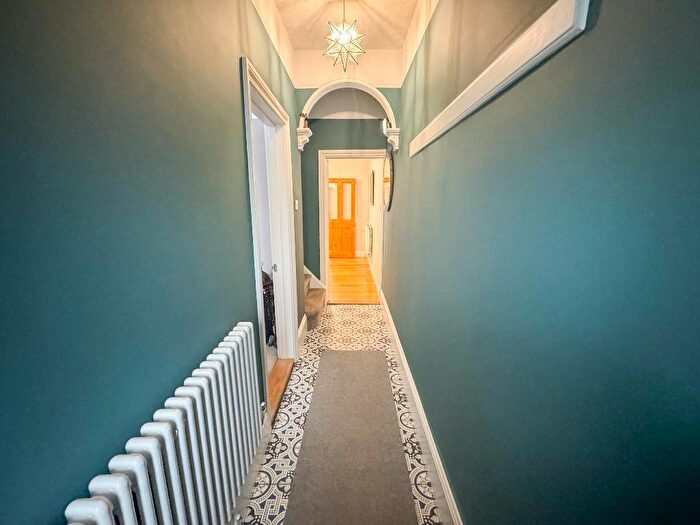 3 Bedroom Terraced House For Sale In Rockingham Road, Kettering, Northamptonshire, NN16