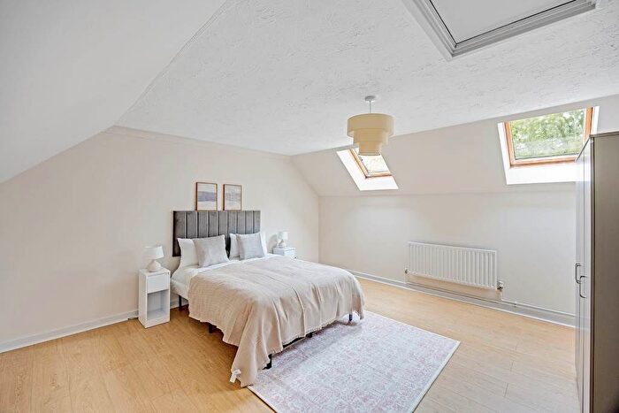 1 Bedroom Flat For Sale In Colchester Road, Walthamstow, E17