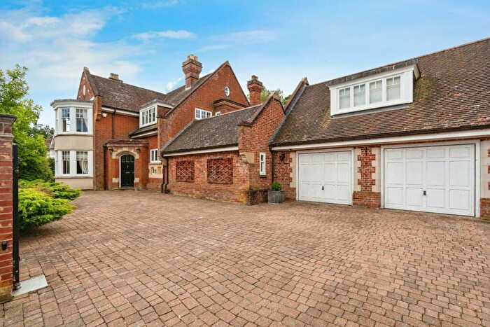 5 Bedroom Detached House For Sale In Strumpshaw Road, Brundall, Norwich, NR13