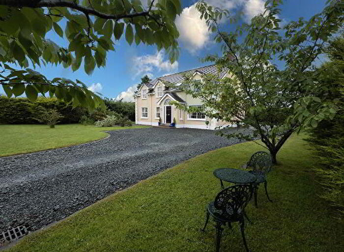 5 Bedroom Villas For Sale In Moss Road, Craigavon, BT67