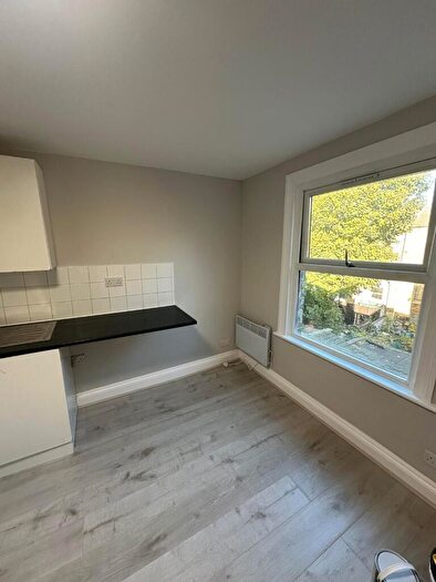 Studio To Rent In Wilton Way, London, E8