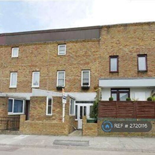 3 Bedroom Terraced House To Rent In Barset Road, London, SE15