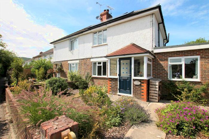 3 Bedroom Semi-Detached House To Rent In Newham Lane, Steyning, BN44