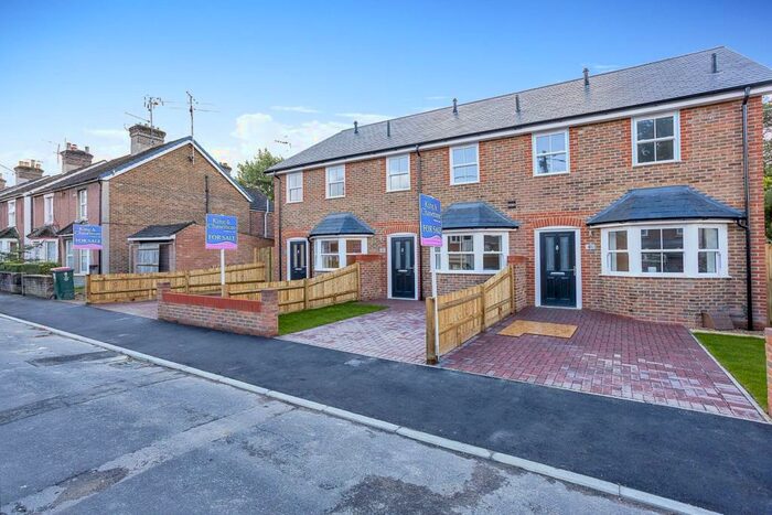 3 Bedroom House To Rent In West Green, RH11