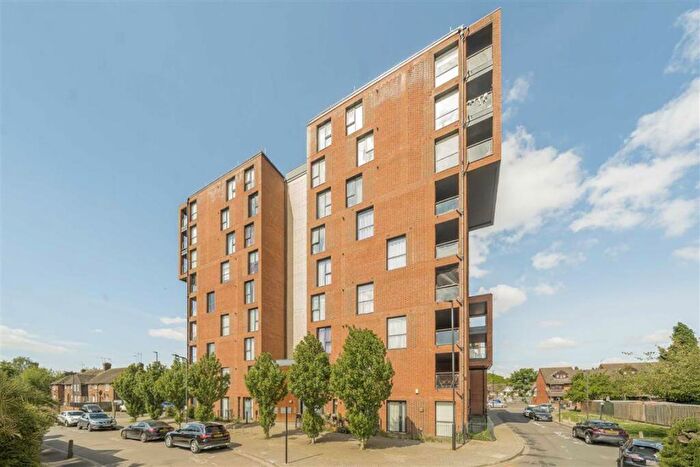 2 Bedroom Flat For Sale In Press Road, Neasden, NW10