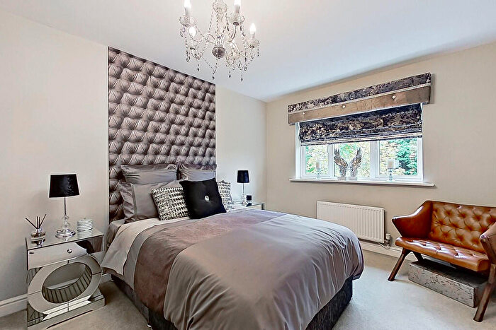 4 Bedroom Detached House For Sale In Corn Mill Close, Walmley, B76