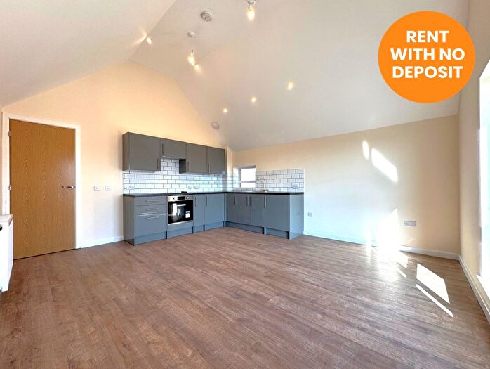 2 Bedroom Flat To Rent In Brockhurst Road, Gosport, Hampshire, PO12